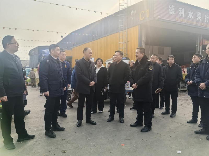 李磊调研园区节日市场食品药品安全工作